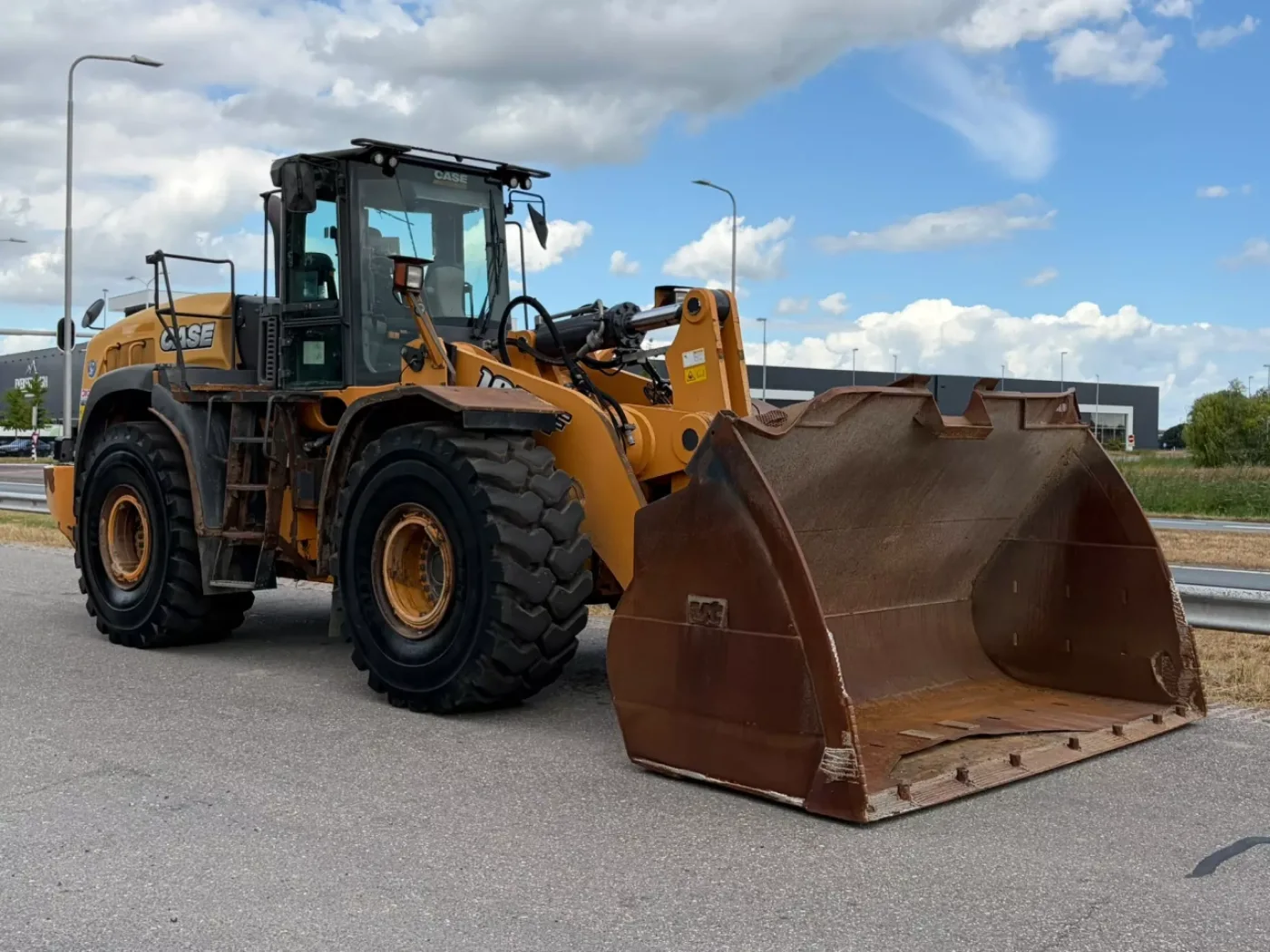 Case 1021F - 7
