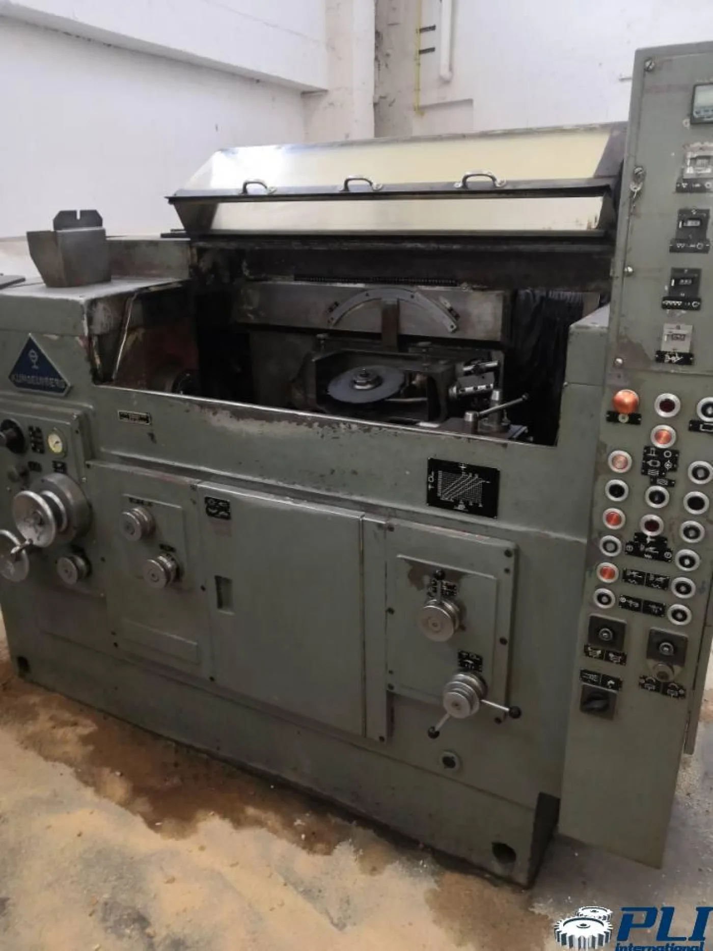 Hob sharpening machine KLINGELNBERG AGW 231 - 2