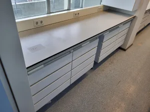 1971 – Used S+B Laboratory wall table (265 cm)