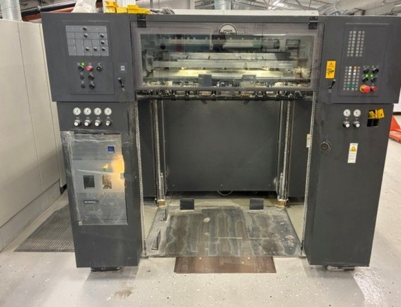Roland R704-3B – 4 Colour Offset Press