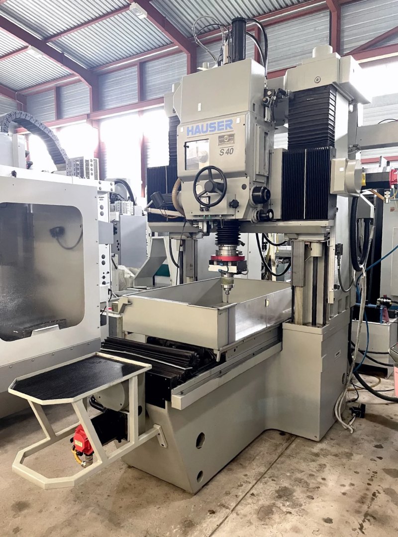 022083 - HAUSER S 40