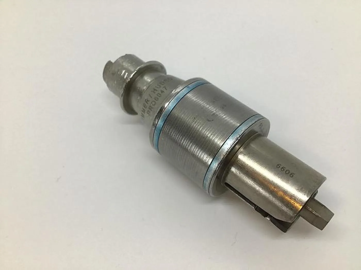 Hall Pro6047 - 1