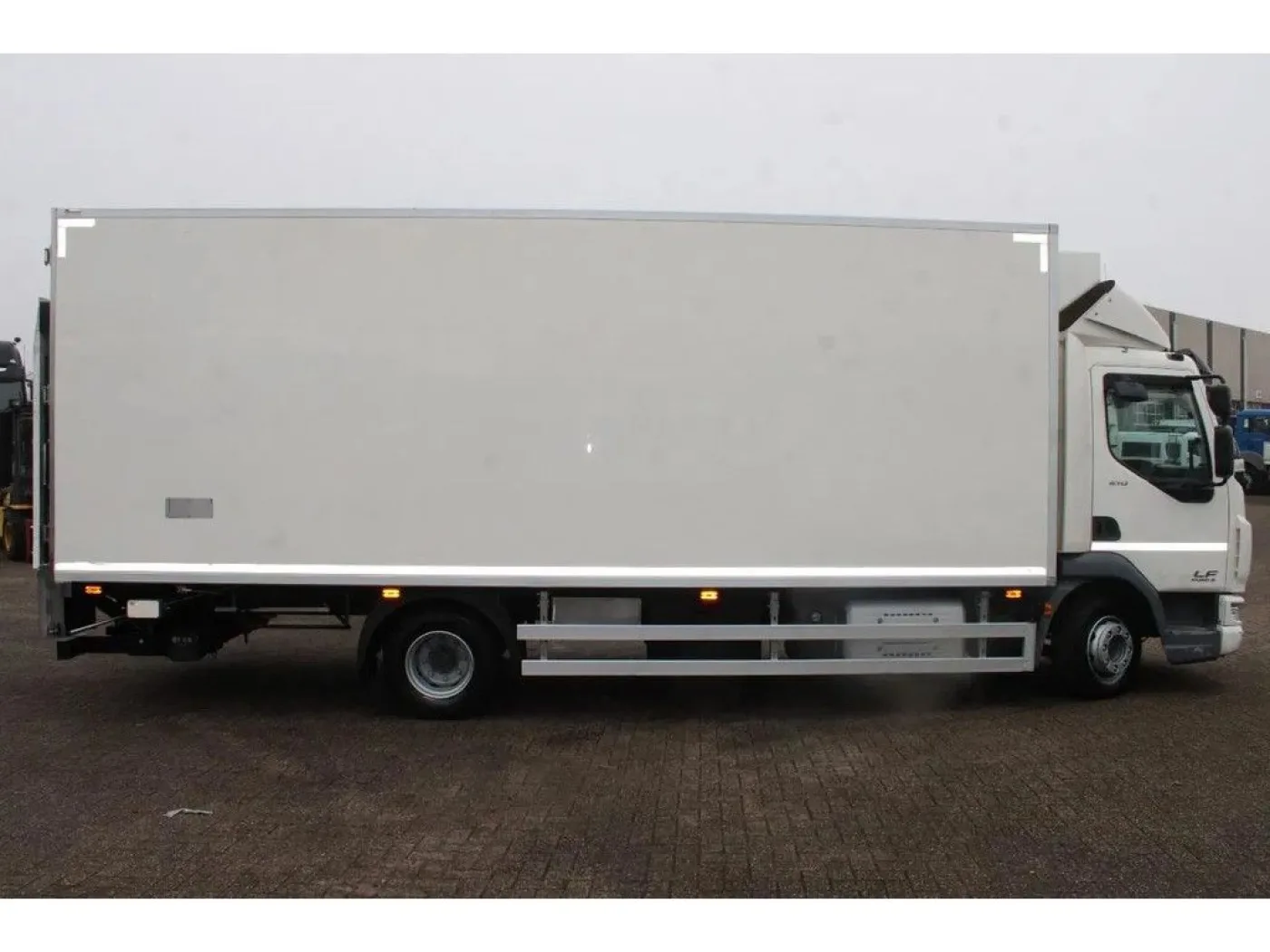 DAF Lf 210 + Euro 6 + Lift - 2