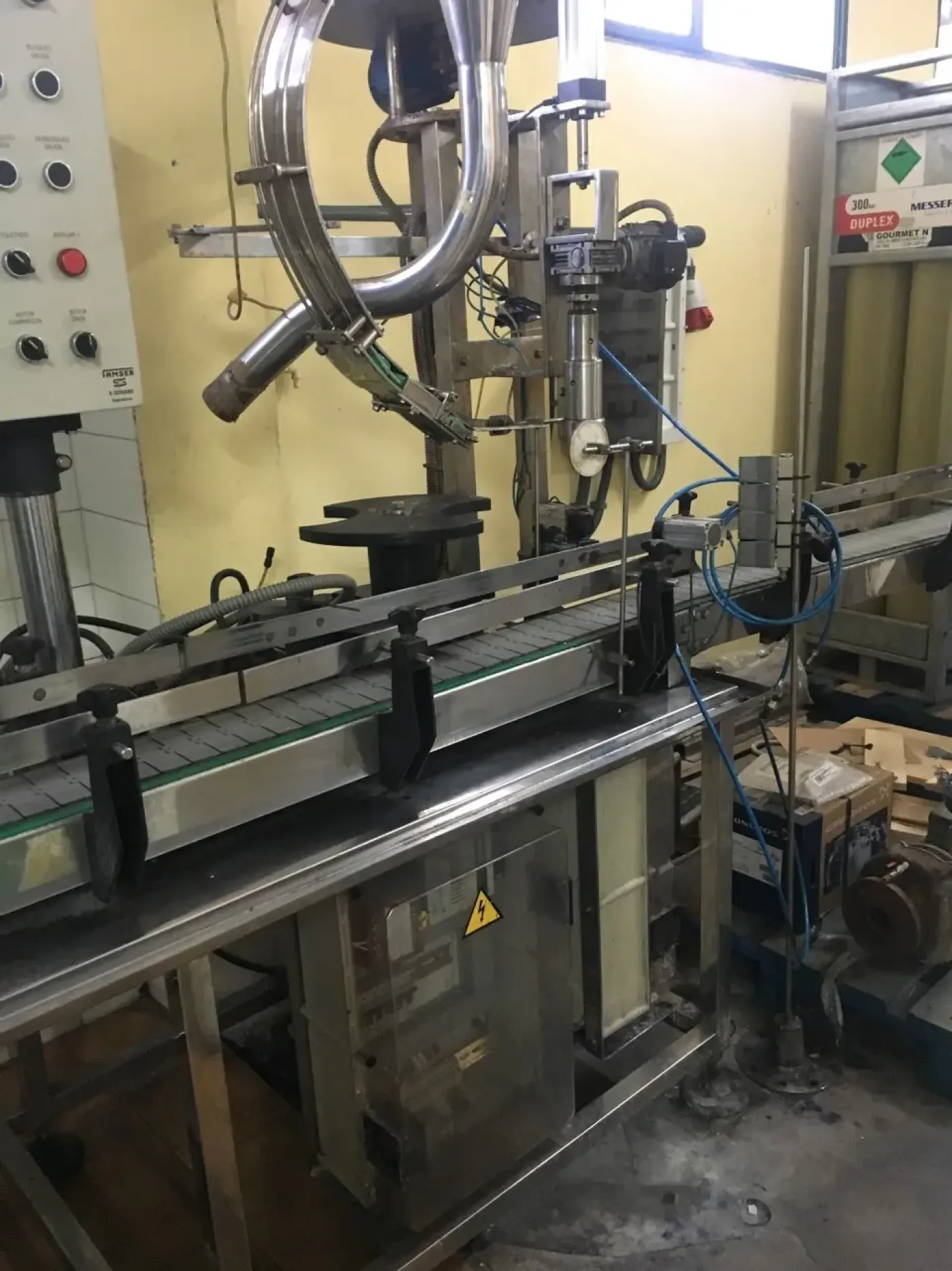 USED FAMSER A.SERRANO CARRIER FILLING AND CLOSING MACHINE - 4