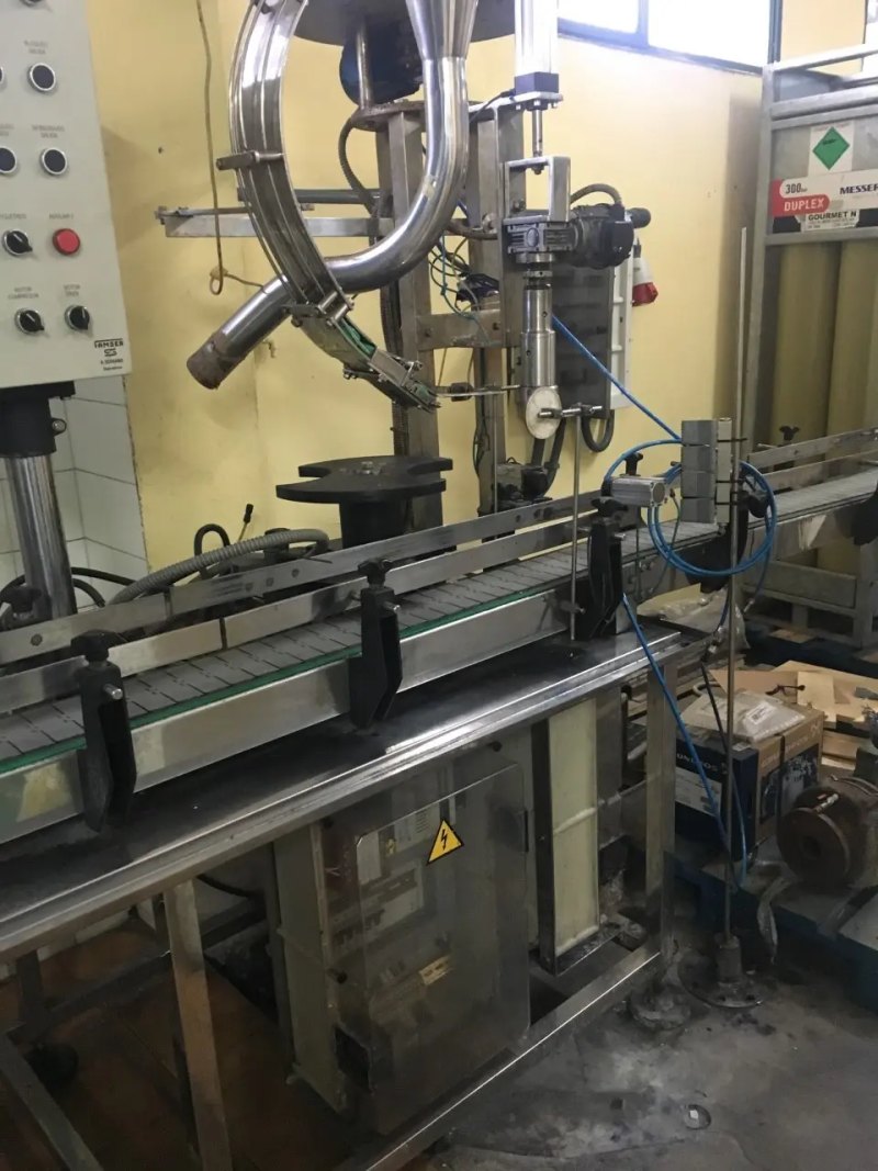 USED FAMSER A.SERRANO CARRIER FILLING AND CLOSING MACHINE