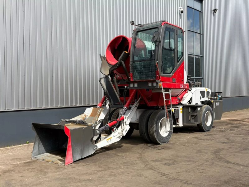Minrui 4M3 Self Loading Concrete Mixer 4×4