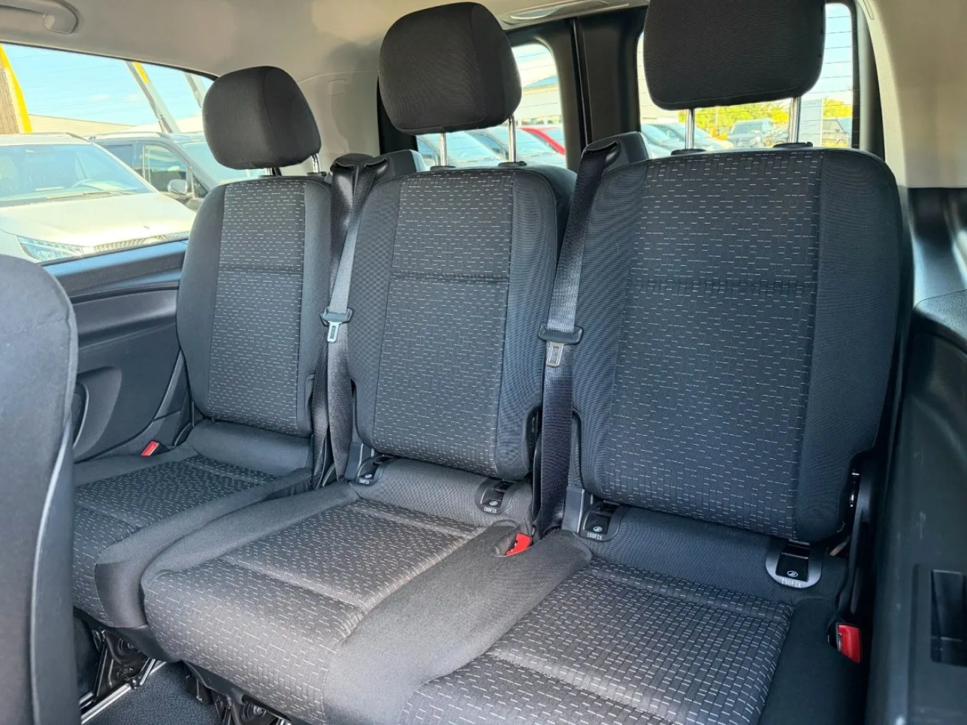 Mercedes Benz Vito 116 CDI Tourer 4x4 AHK2,5 DISTRONIC Stdh - 6