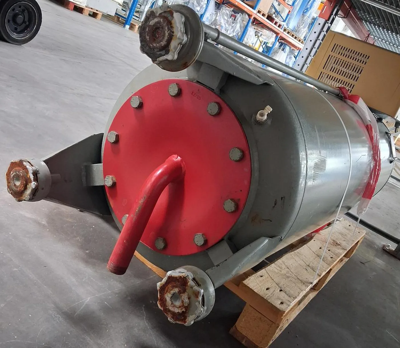 Pneumatex EG Expansionsgefäße mit einem Fassungsvermögen von jeweils 300 Litern - 2