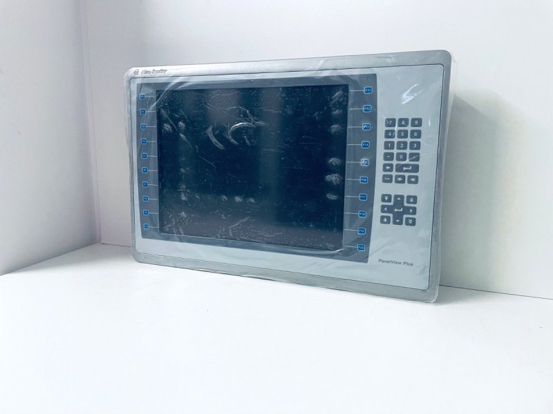 Allen- Bradley PanelView Plus 7 2711P-B15C22D9P Ser. A