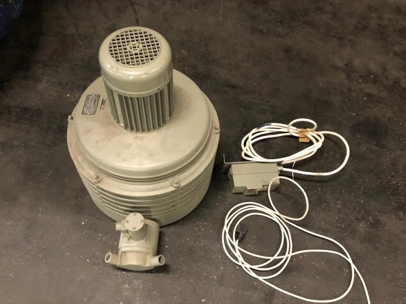 Rietschle CEV 3709-D5 bomba de vacío presión - 2