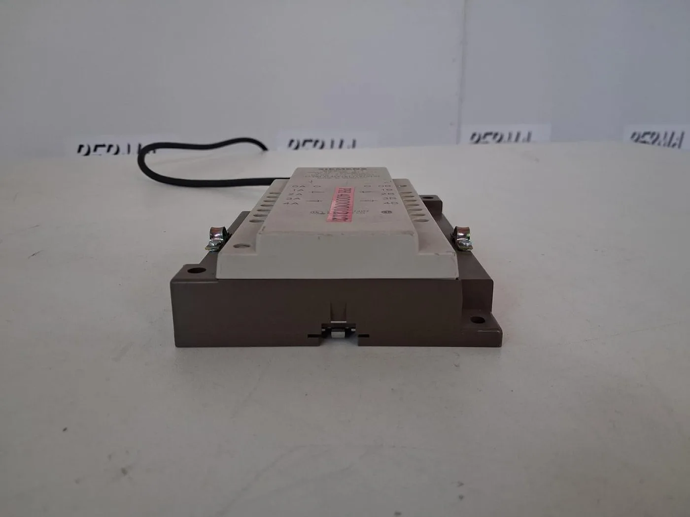Siemens SIMATIC S5 BT 777 Bus Terminal 6ES5 777-0BB01 - 8