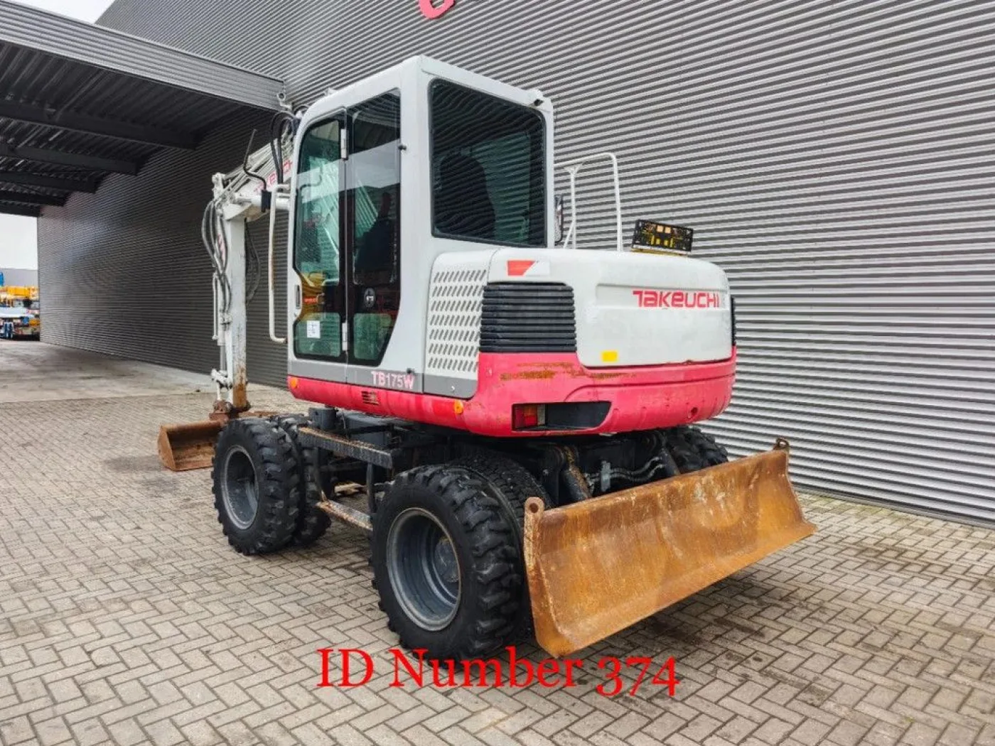 Takeuchi TB175W 3 Buckets! - 3