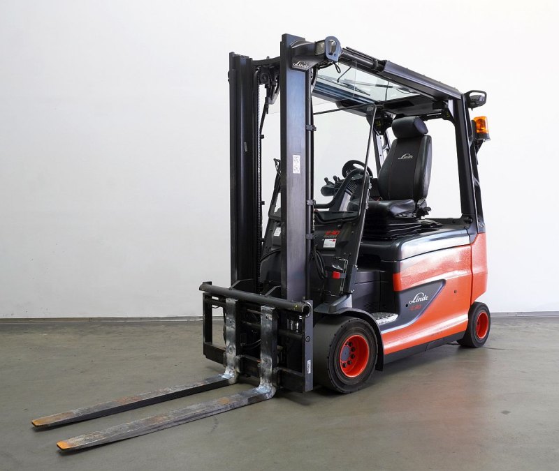 Frontstapler Linde E 30/600 RHL 387 (2018)
