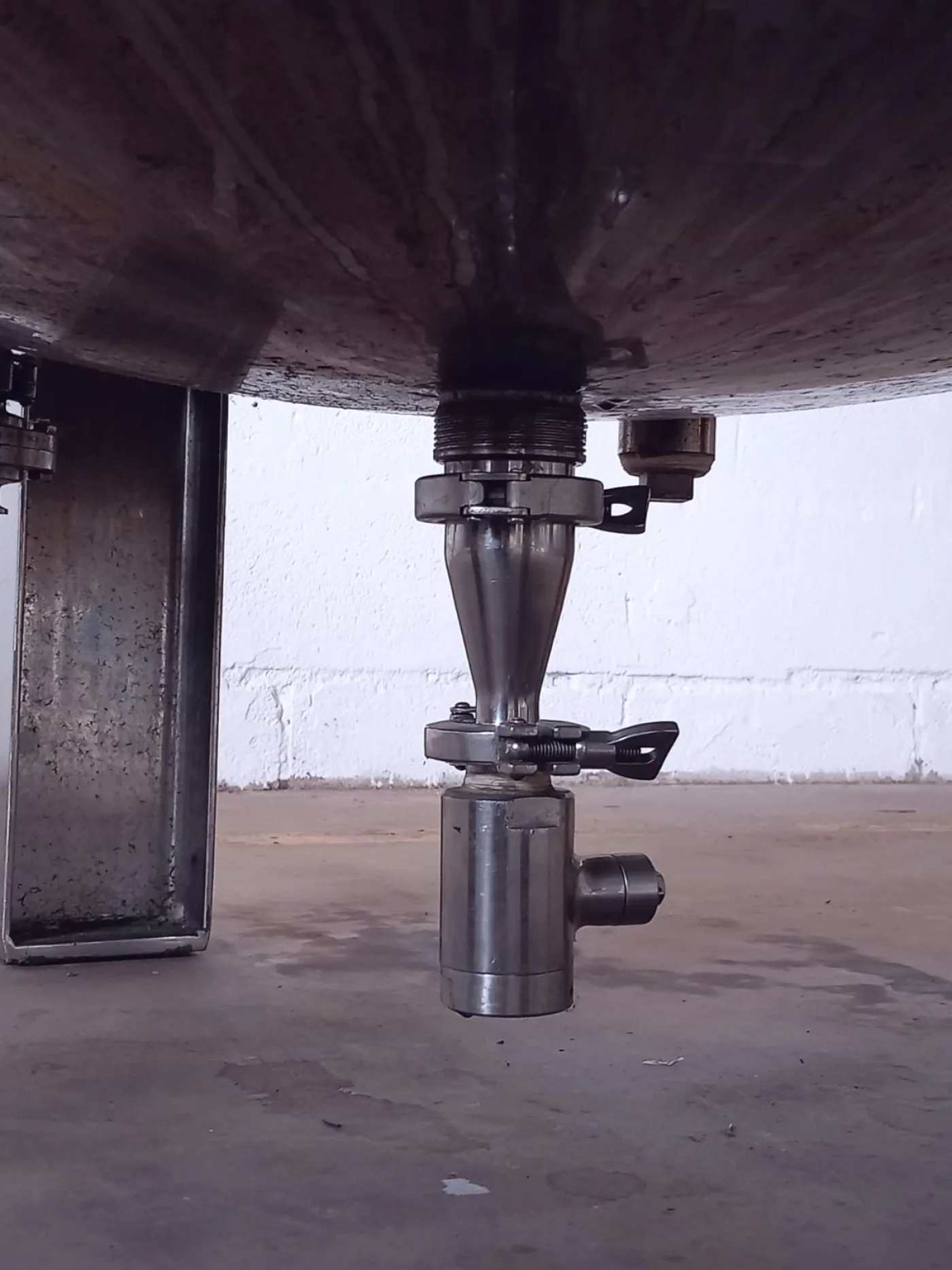 DISSOLUTORE CON AGITATORE – MOD. 450 L - 5