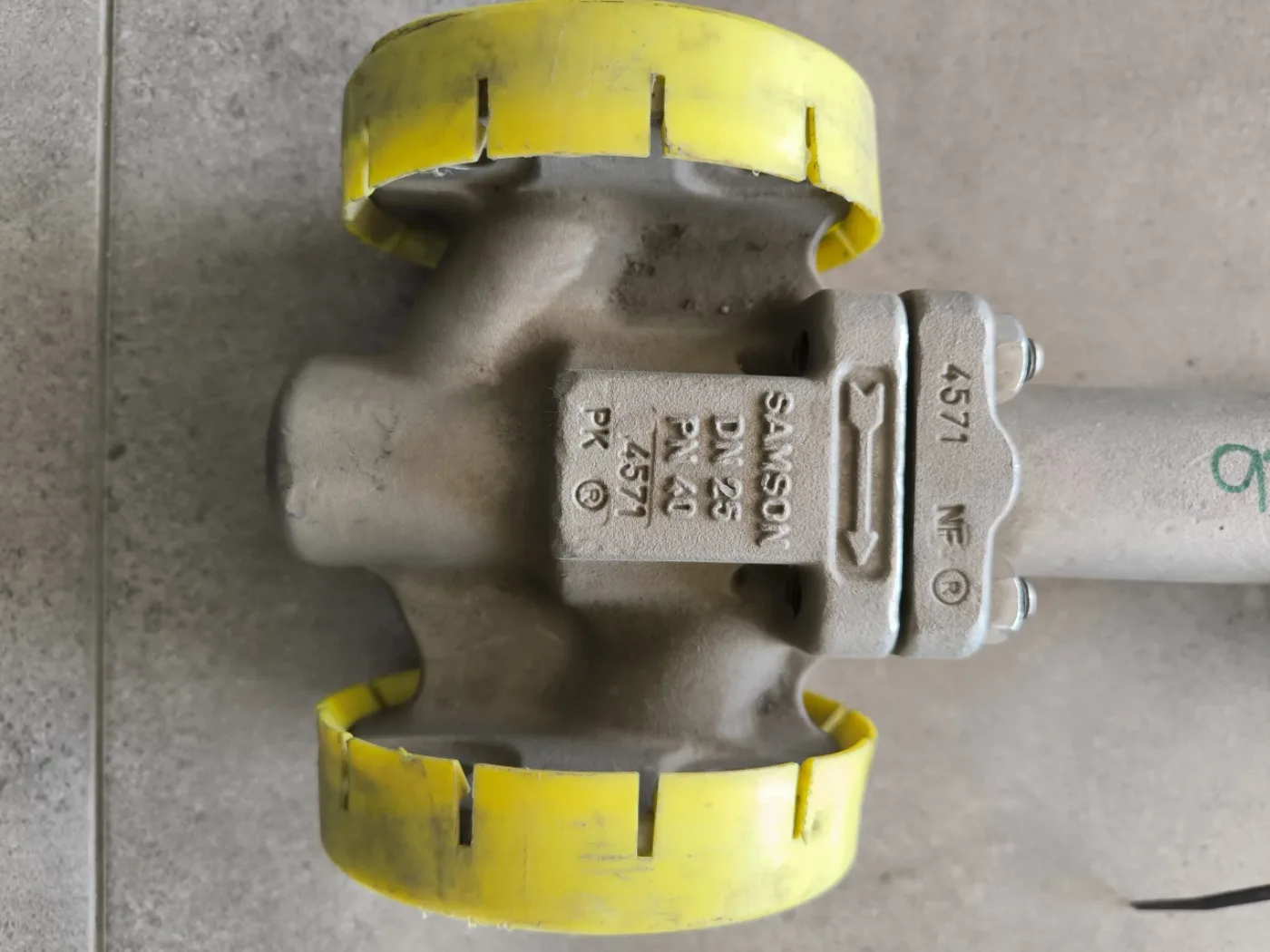 PROPORTIONAL VALVE SAMSON DN25 PN40 WITH PNEUMATIC ACTUATOR 324102 - 2