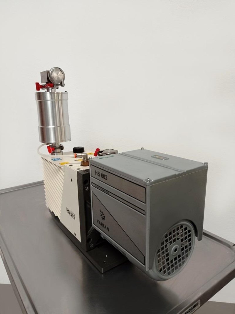 POMPA DA VUOTO – VARIAN – MOD. HS 602