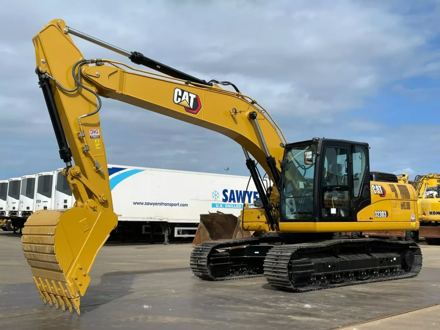 Caterpillar 323D3 - 2