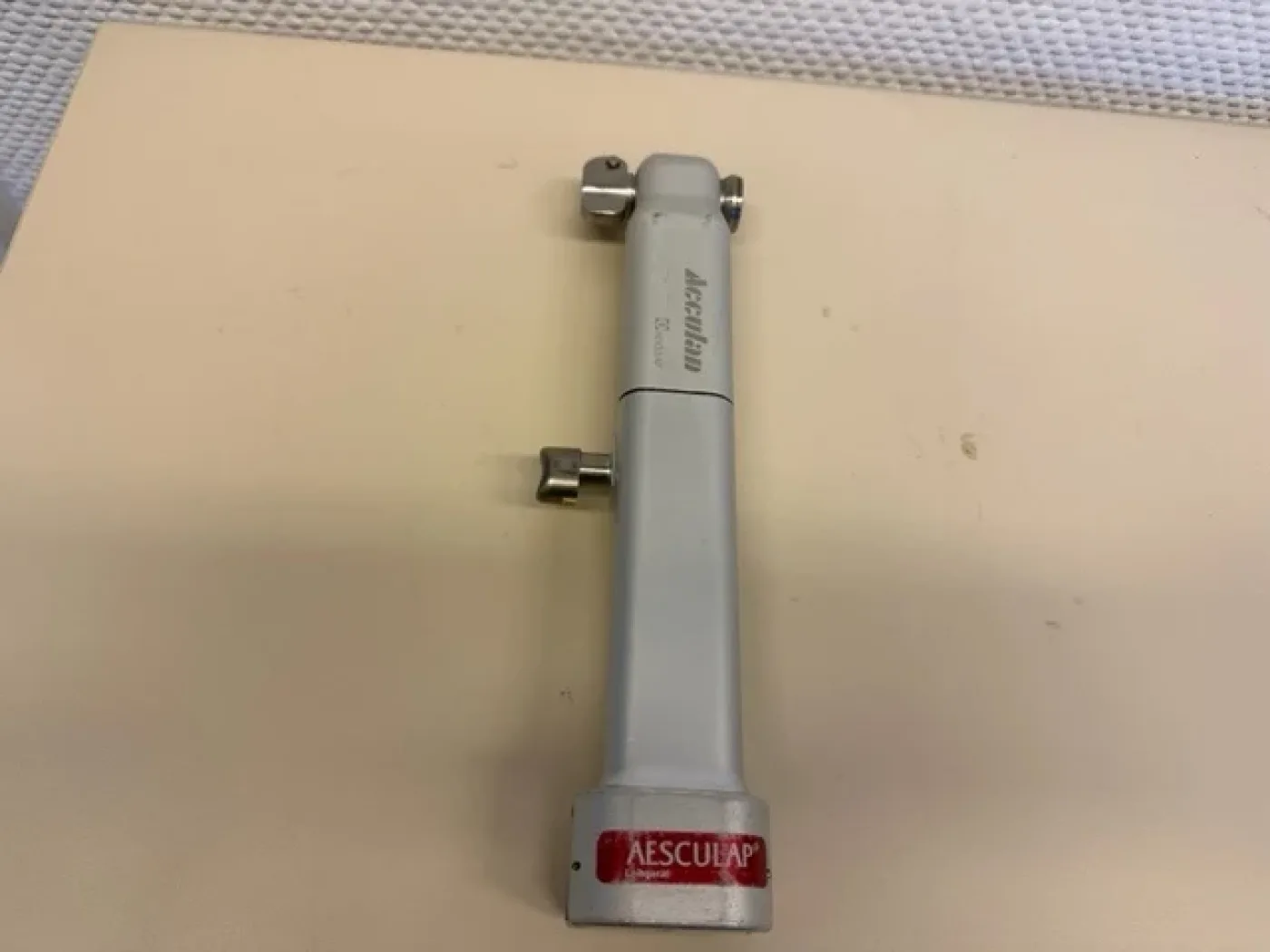 Aesculap GA-640 Sagittalsägehandstück (Akku) - 1