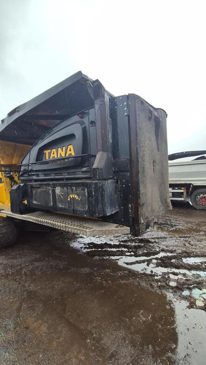 2019 TANA Shark 440DT Eco Slow-Speed Shredder