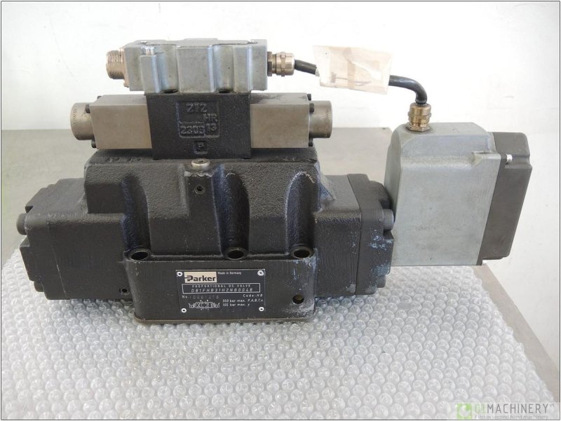 2000 PARKER D81FHB31H2NB0048 AI1781
