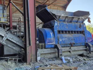 2016 Lindner Polaris 2800 Single-Shaft Slow-Speed Shredder
