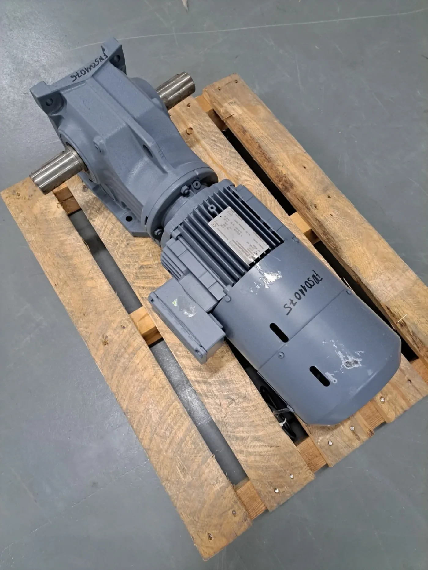 SEW Eurodrive Getriebemotor K67/RDT90L4/BMG/TH/AS3H - 4