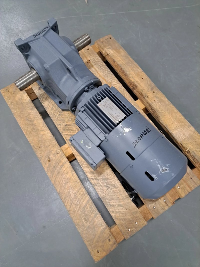 SEW Eurodrive Getriebemotor K67/RDT90L4/BMG/TH/AS3H