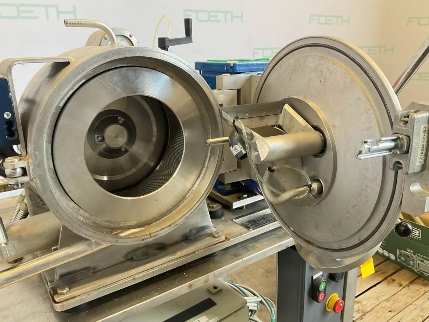 Krauss Maffei HZ25 - Peeling centrifuge - 1