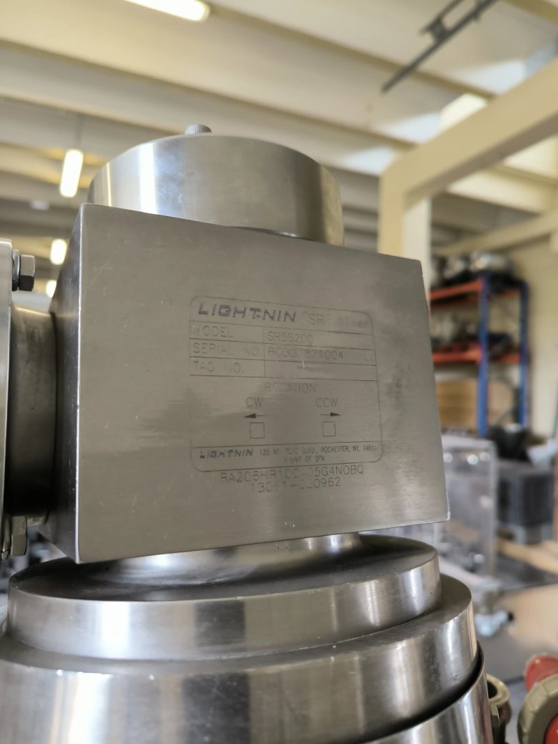 STAINLESS STEEL 316L REACTOR 910 LITERS WITH JACKET, HERMETIC INSULATION, AGITATION AND CONTROL PANEL