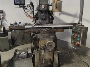 UNIVERSAL MILLING MACHINE, MECHANICY - FWA41M - Laxmi Metal & Machines, Rohtak