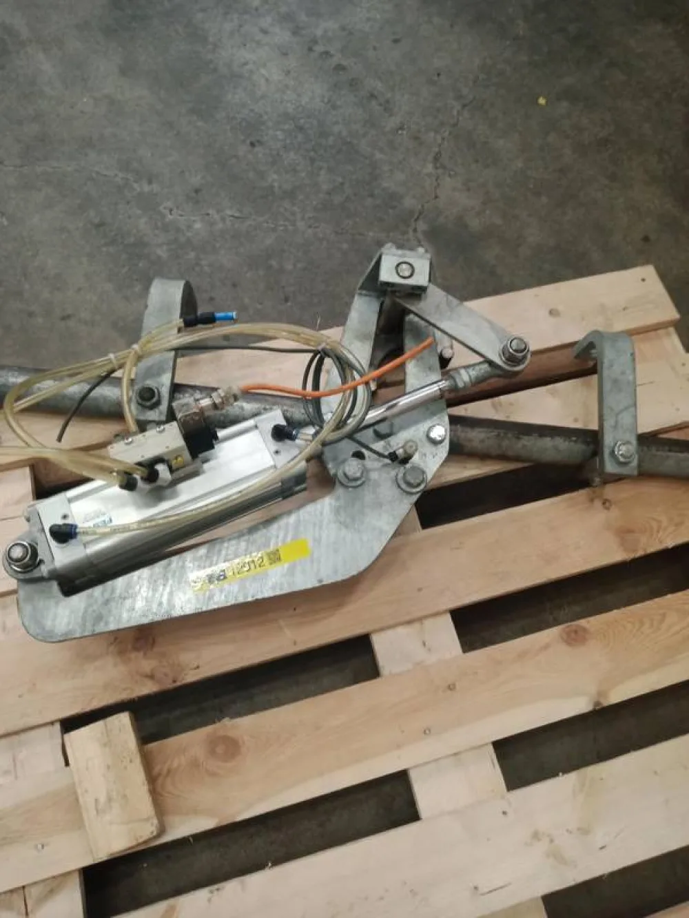 Hook Transit Control / Hook dosing device