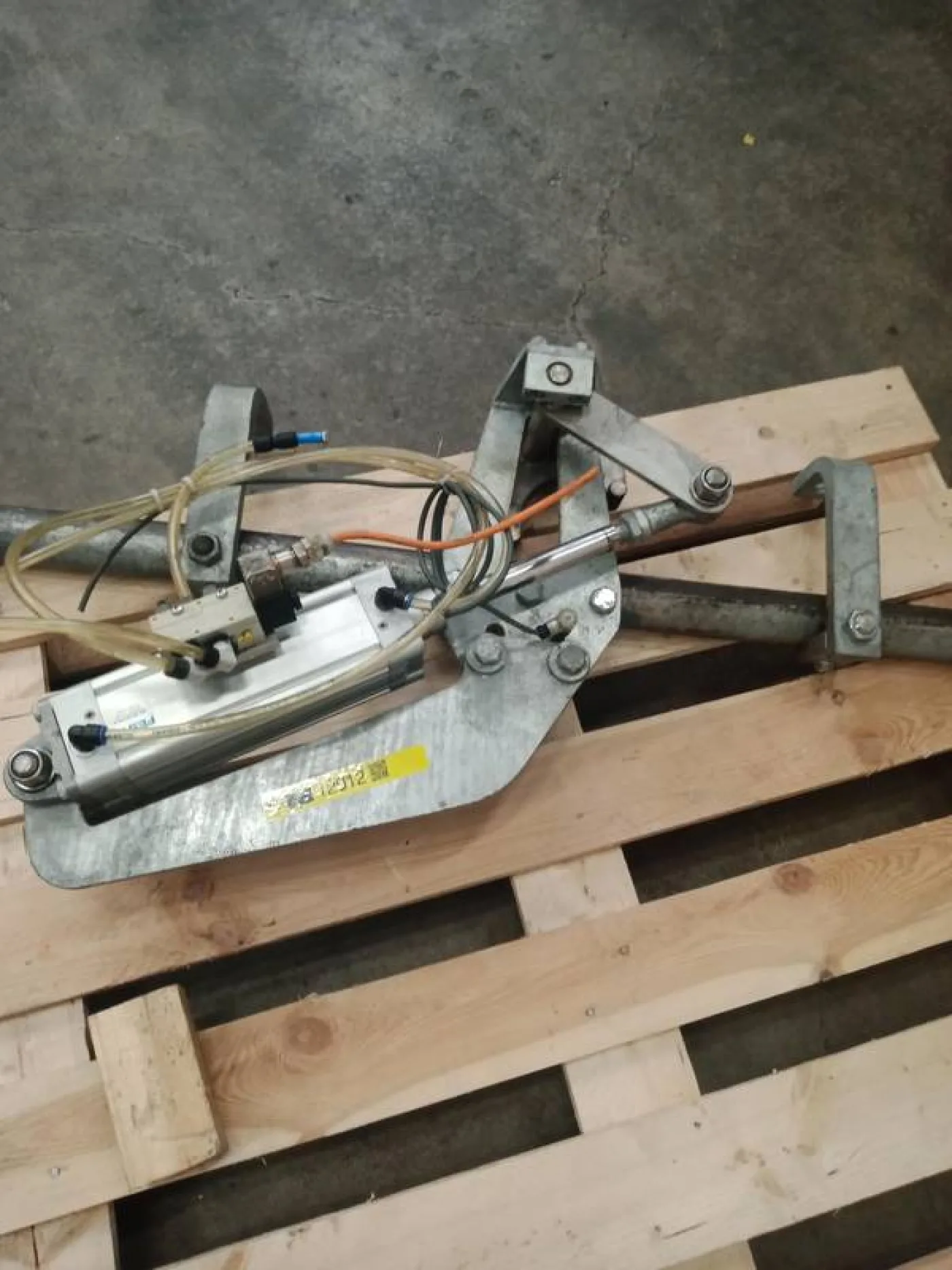 Hook Transit Control / Hook dosing device - 1