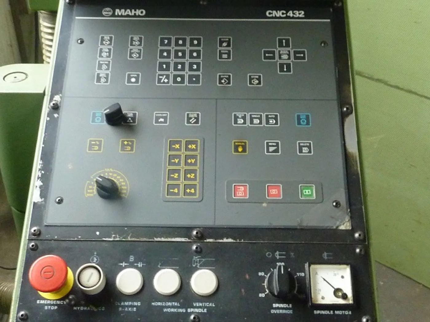 MH 400 C MAHO 1985 - 3