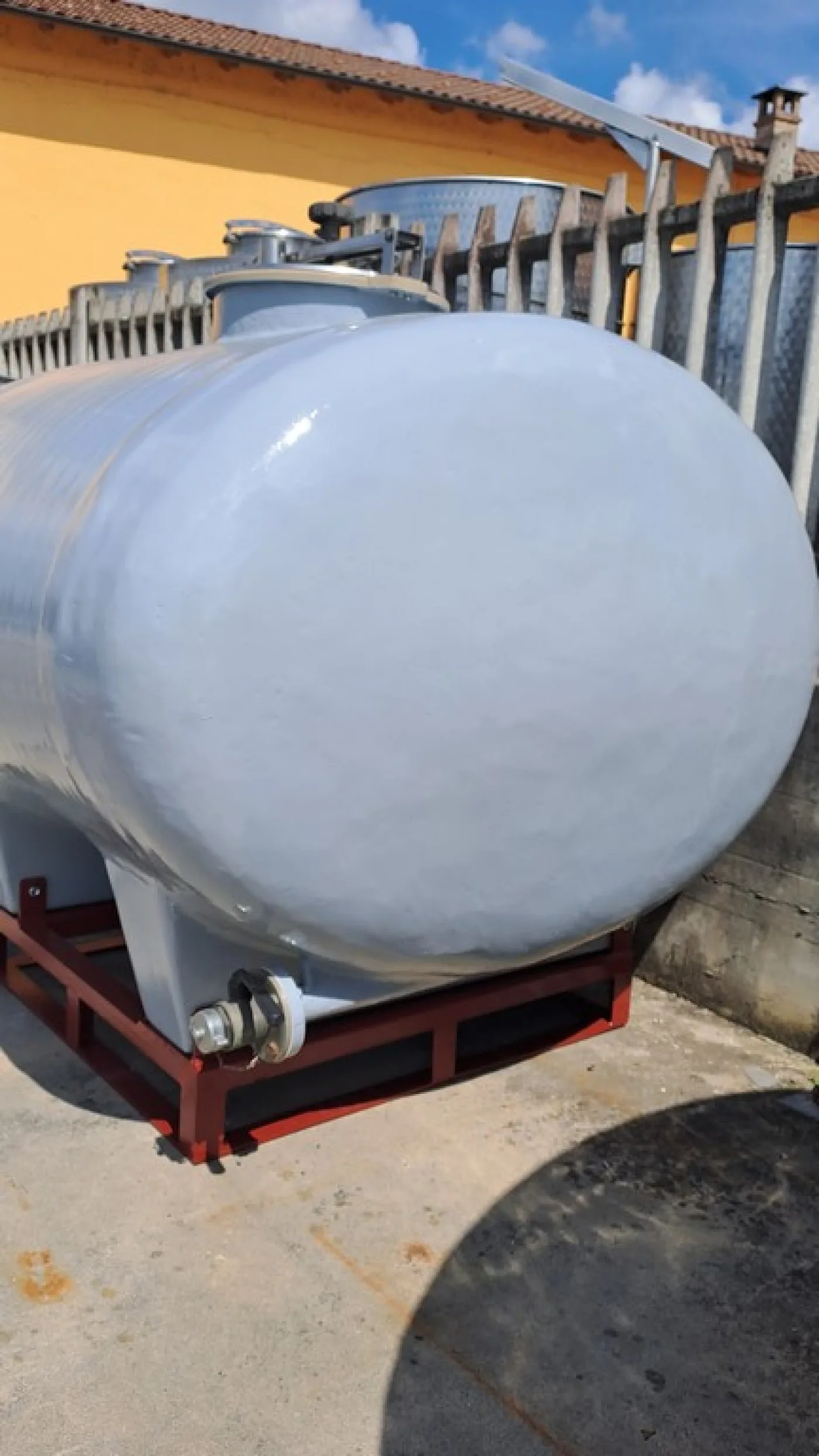 FIBERGLASS TANK CMP FOR CARRIAGE, CAPACITY 1500 LITERS ABOUT, SECOND-HAND EQUIPMENT - 5