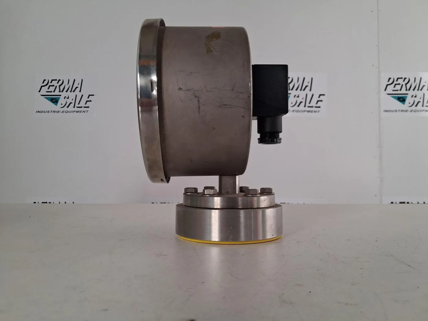 WIKA NG160 Pressure Gauge 0–10 bar with Inductive Contact - 5