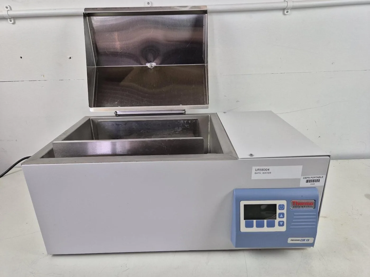 Thermo Scientific Precision CIR19 Heated Circulating Bath - 3