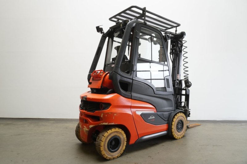 Frontstapler Linde H 30 T 1202 (2021)