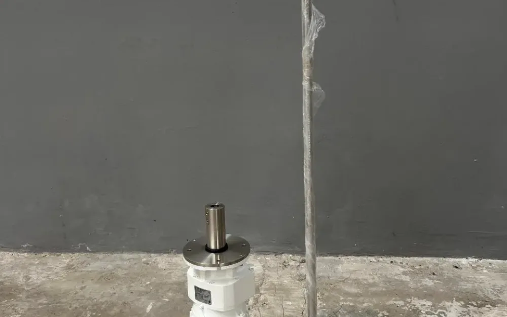 STAINLESS STEEL 3-BLADE PROPELLER TYPE AGITATOR NBI 0.55 kW 194 rpm