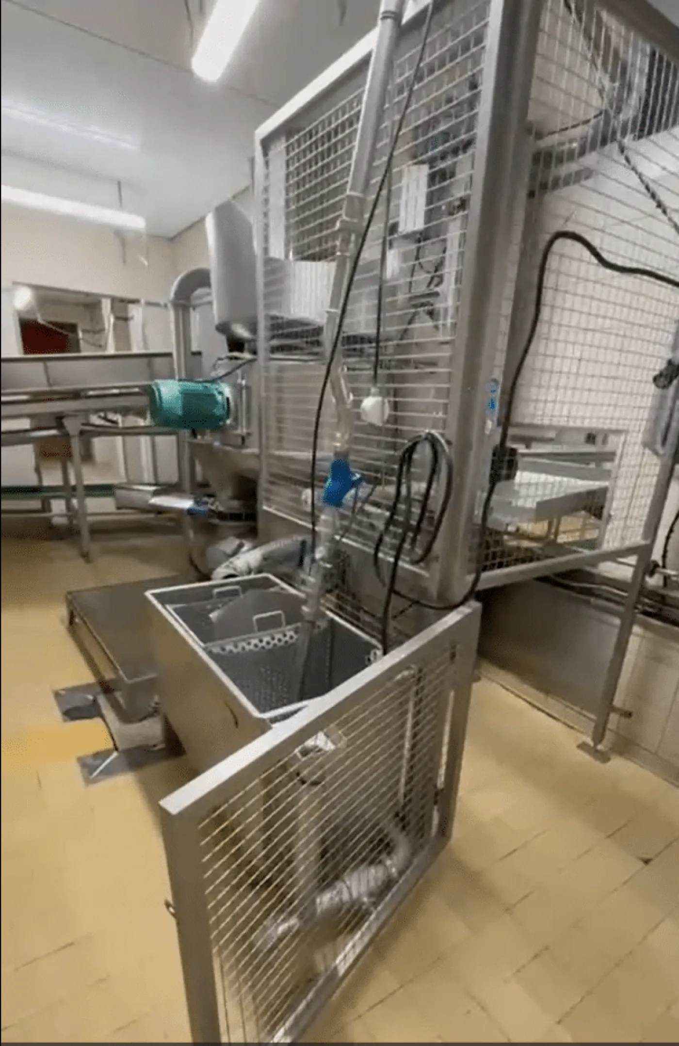 Intestines cutter, La Parmentiere, EQ100 - 2