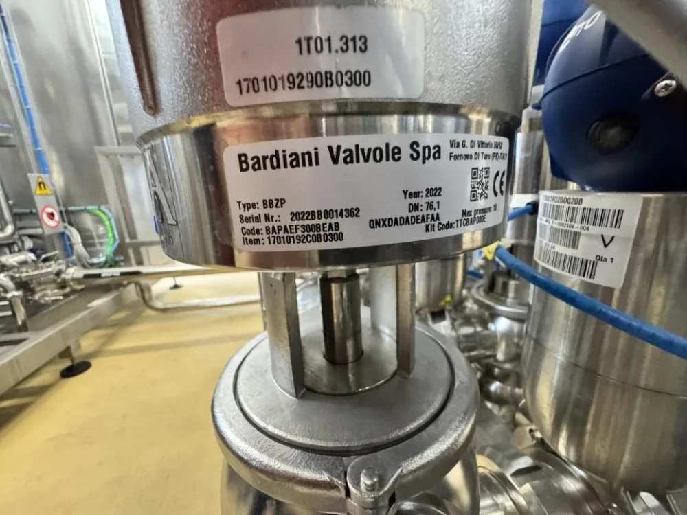 Valve manifold