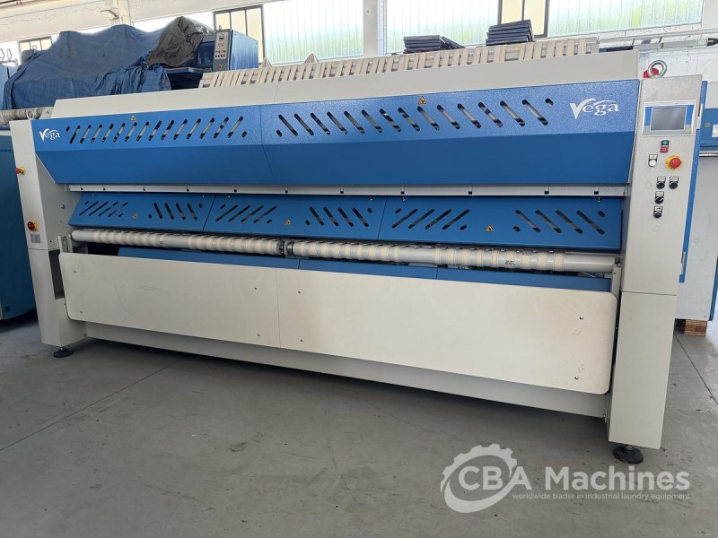 NEW 2018 Vega Vegafold 3300mm 3/3-1 (3/2-2) (3-0-3) (1002)