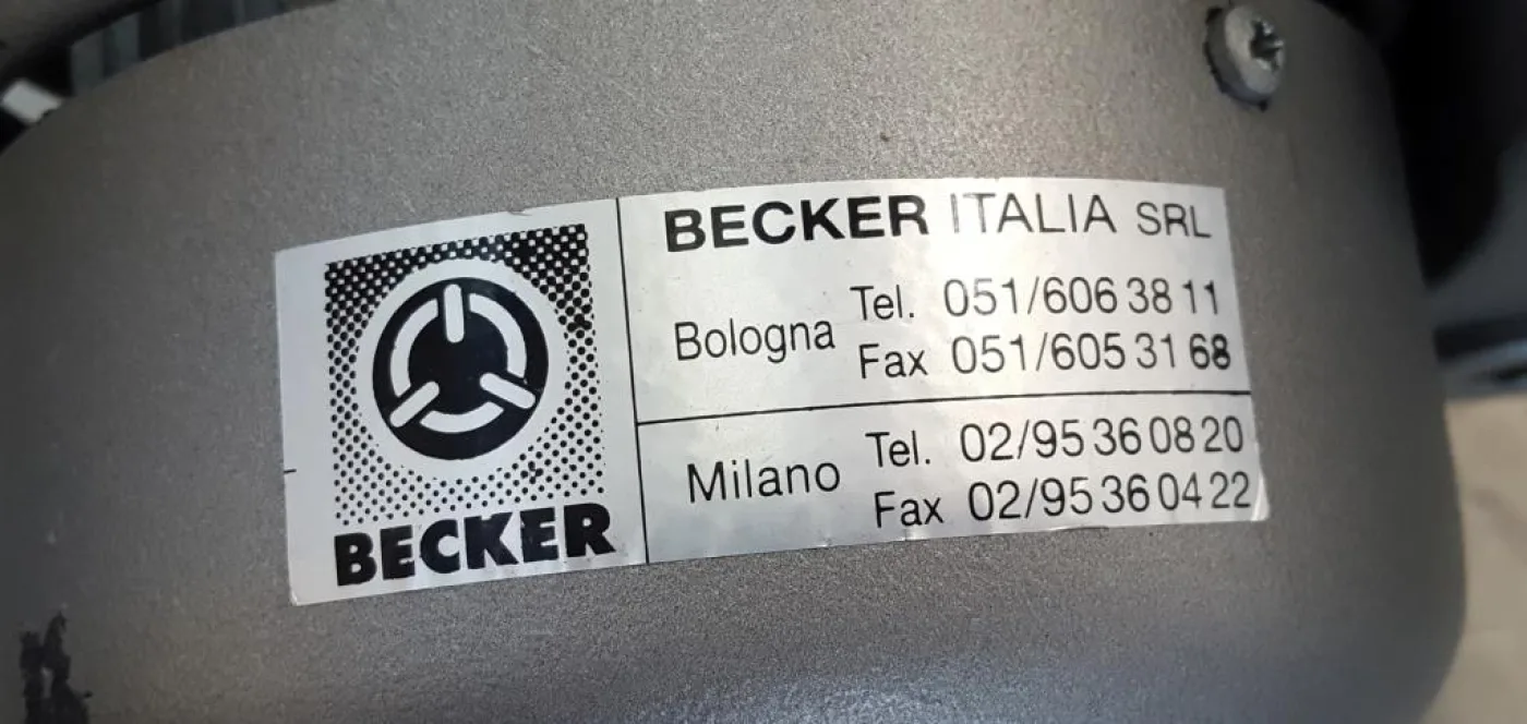POMPA PER VUOTO A PALETTE – BECKER – MOD. U 4.20 - 5