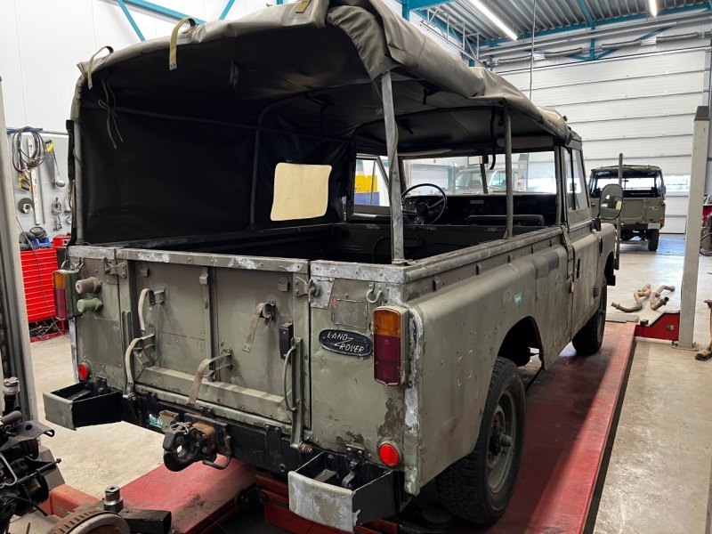 Land Rover 109 - 1980 Diesel Softtop LH