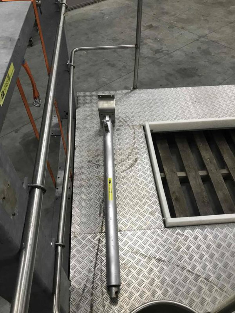 All-round slaughtering platform