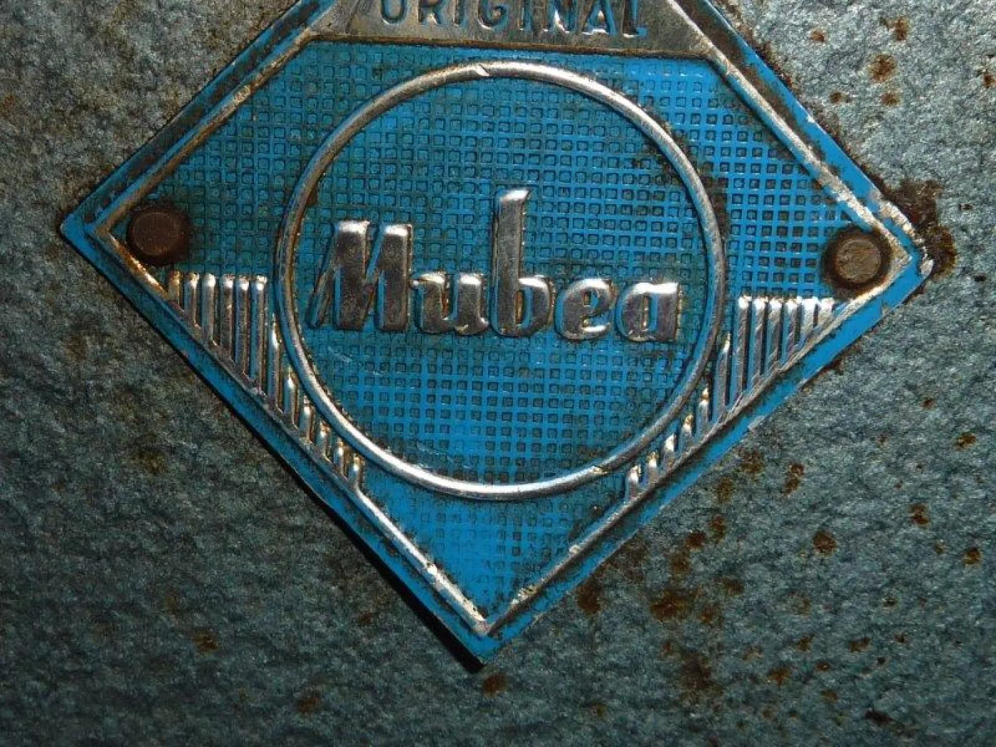 22 N / 16 MUBEA 1980 - 4