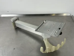 Medizinischer Monitorhalter f. Dräger mit Geräteaufnahme und Kabelhalter