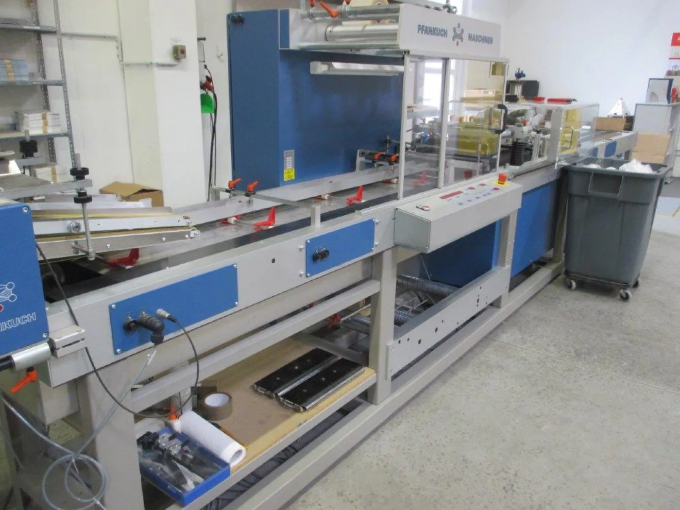 Verpackungsautomat Pfankuch VP-4502 mit Übergabestation ST 450 - 1