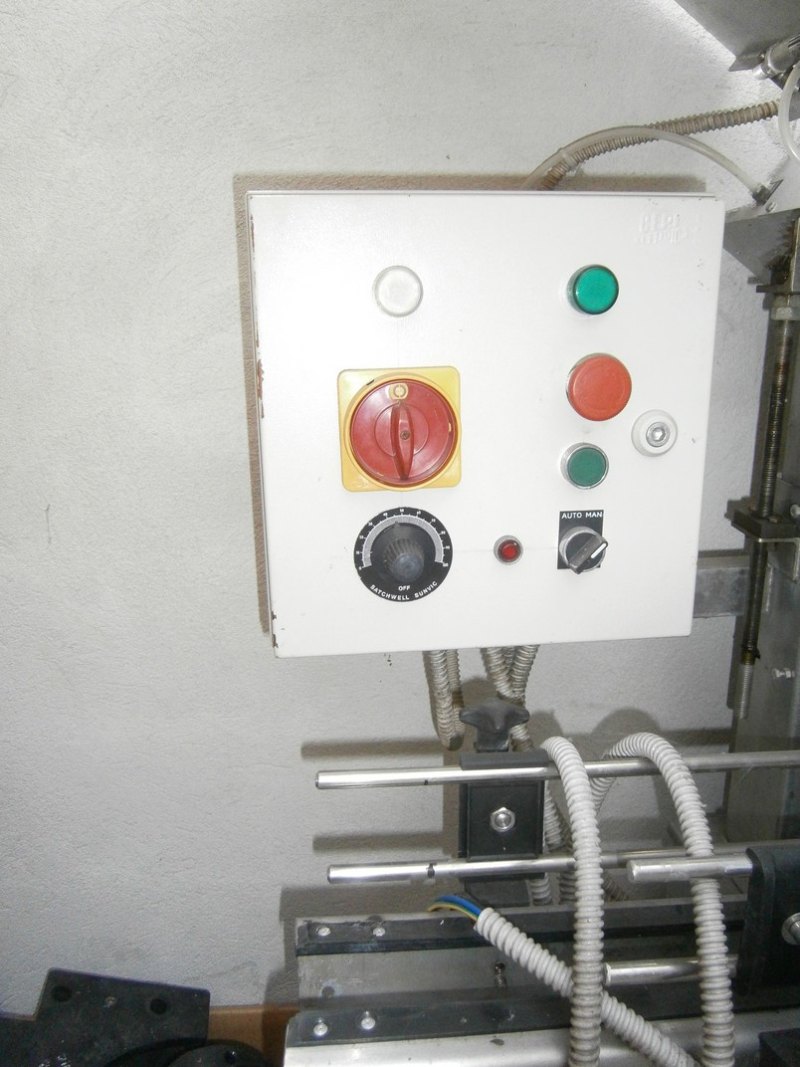CAPSULES DISTRIBUTOR OMAR, WITH BASE AND CONVEYOR BELT IN STAINLESS STEEL, SECOND-HAND MACHINE