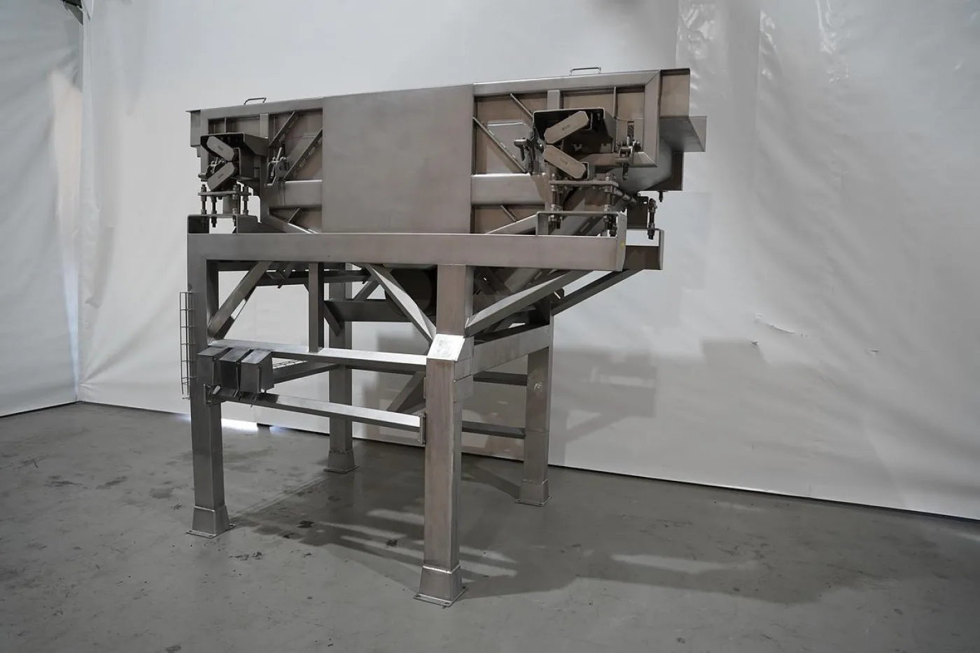 NN RVS triller - 2