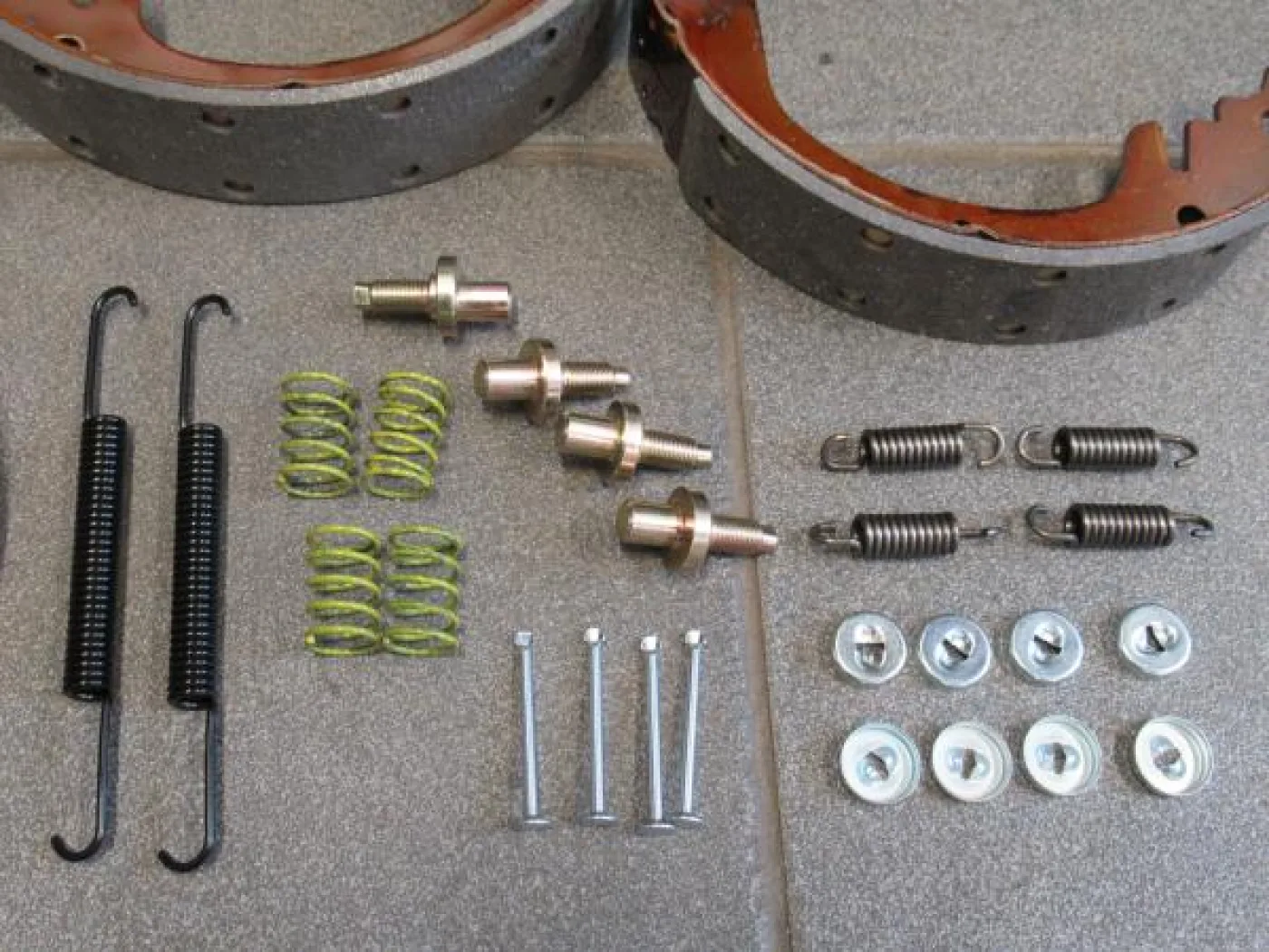 Remtrommel as-set voor + achter-as - 4